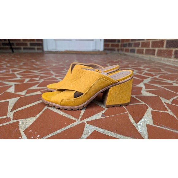 Sorel Nadia Mule Sandals-Yellow Nubuck Leather -Block Heel-Sz 6 - Picture 2 of 10